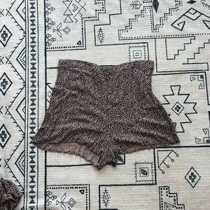 American Eagle cheetah shorts (set sold separately because diff sizes) xxl